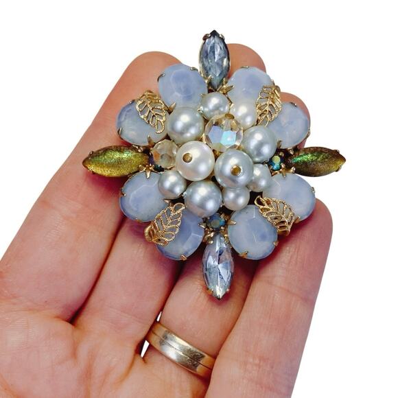 VTG Mid Century Brooch Blue Glass Faux Pearl Rhinestone Cluster Floral Pin 1960s - Picture 2 of 9